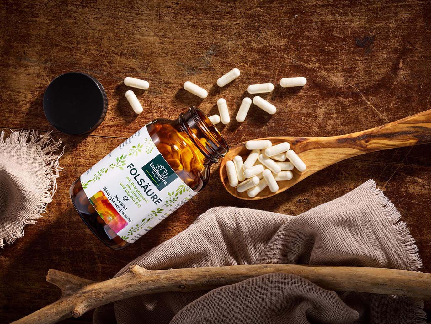 Folic acid with Extrafolate S from Gnosis and vitamin B12 - 800 µg folic acid and 25 µg vitamin B12 per daily dose (1 capsule) - 180 capsules - from Unimedica